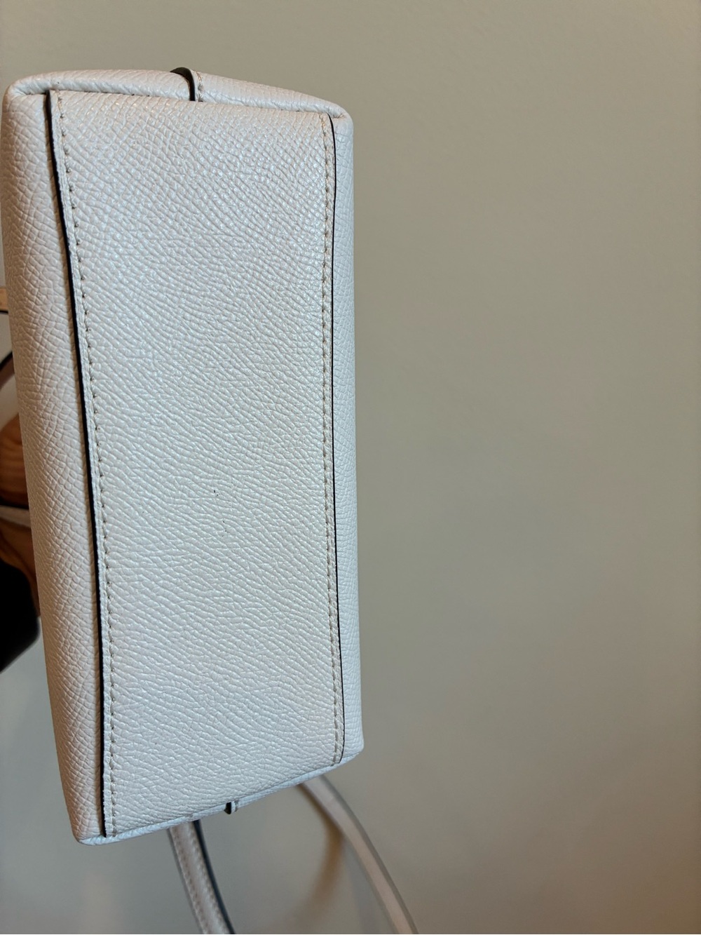 Coach C9948 Mini Gallery Crossbody in Gold/Chalk - Picture 4 of 8